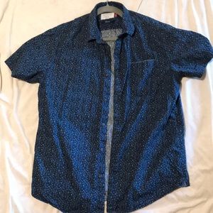 Men’s short sleeve button down